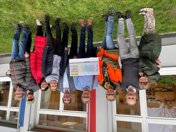 Spendenübergabe im Haus der Offenen Hilfen